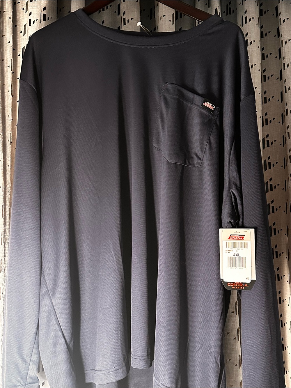 Dickies Long Sleeve Pocket Tee in Navy Blue